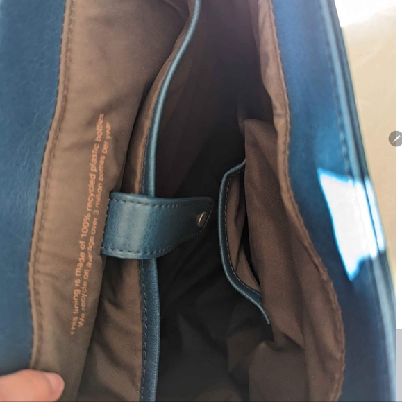 Matt & Nat Backpack - Picture 4 of 4